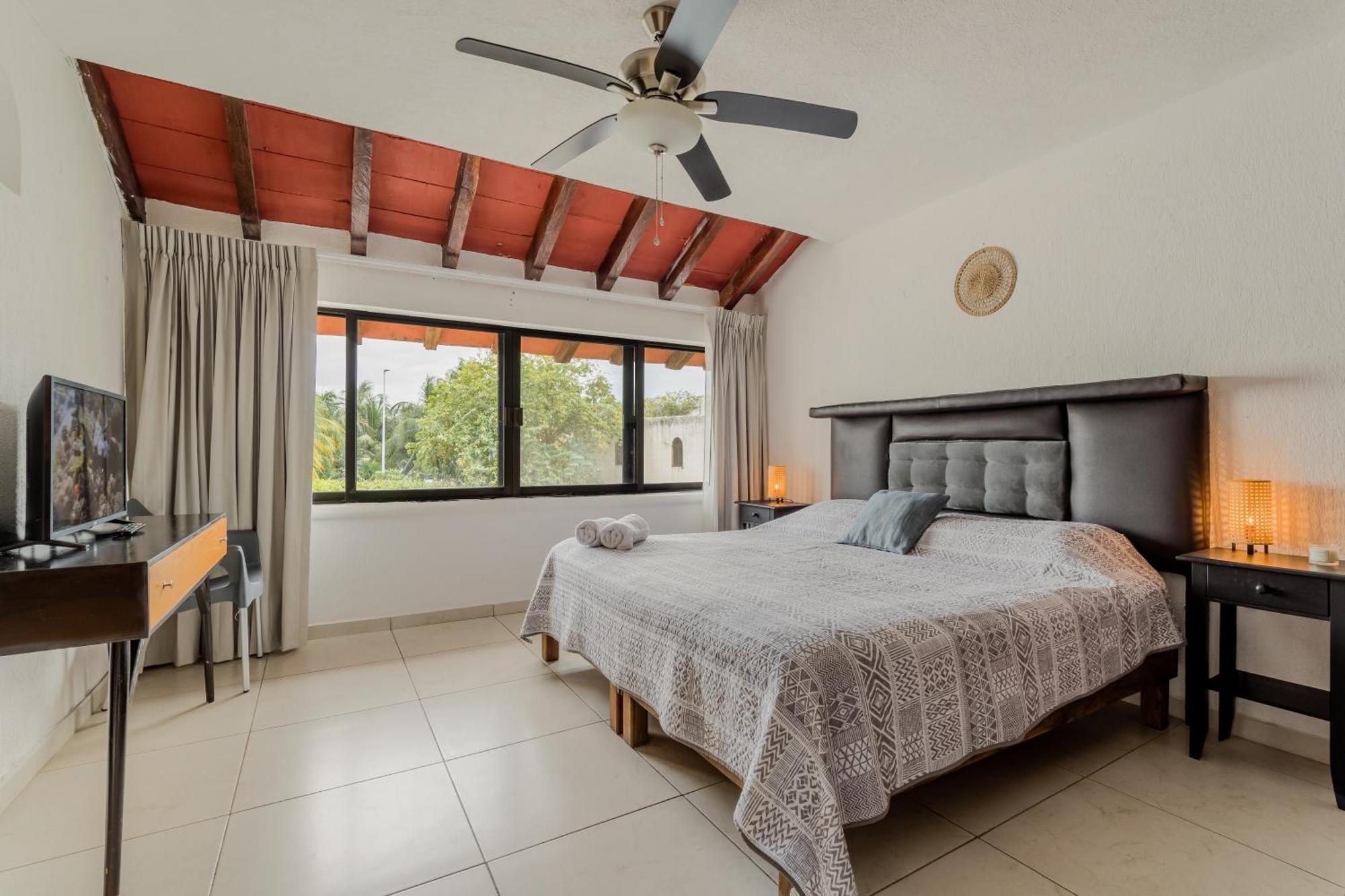 Chic Lagoon Front Villa By Casa Paraiso Cancun Bagian luar foto